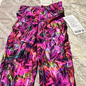 Lululemon sz 2 multicolored running tights. Brand new-never worn!